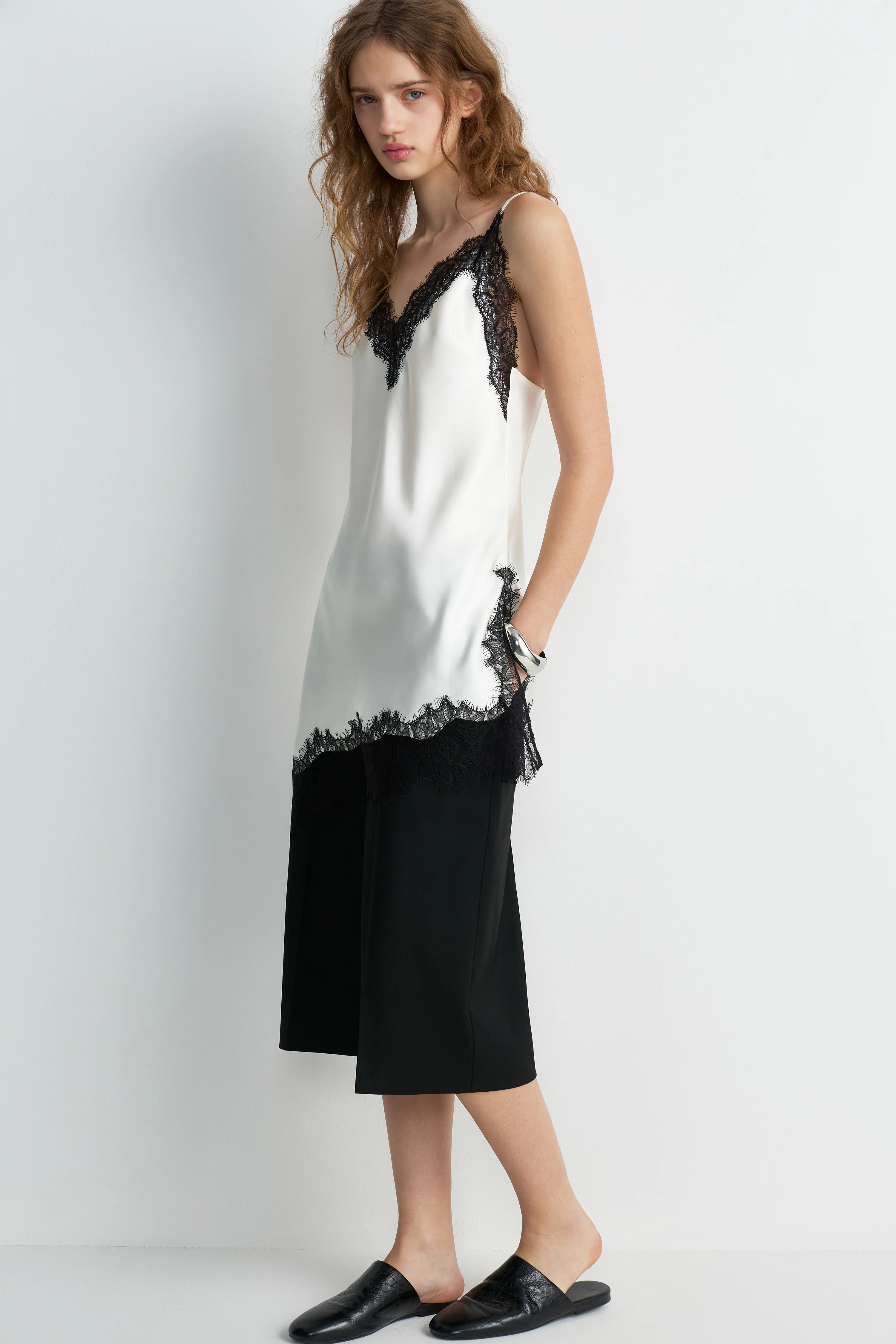 SATIN AND LACE LONG TOP - Image 2