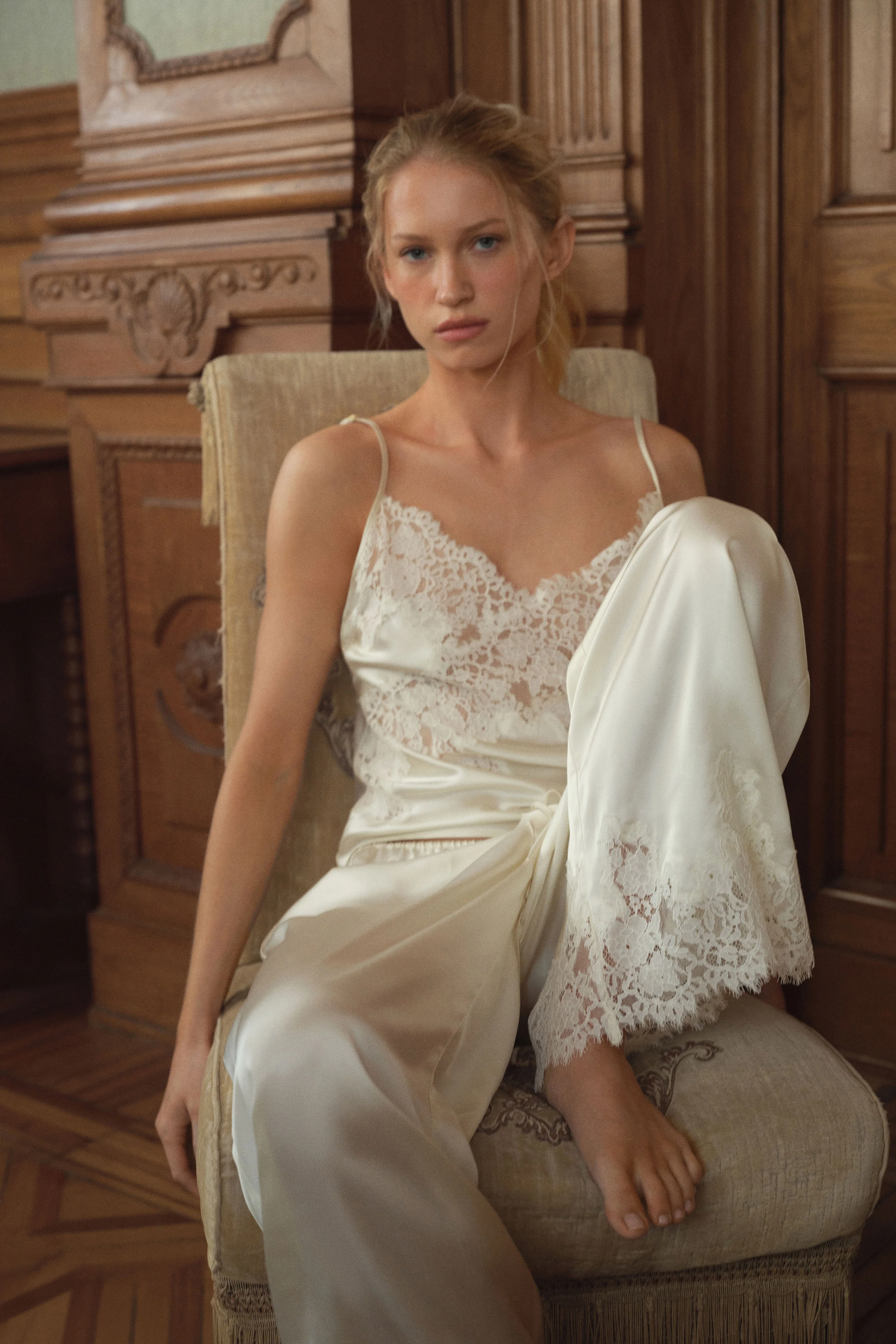 SATIN AND LACE PAJAMA TROUSERS - Image 2