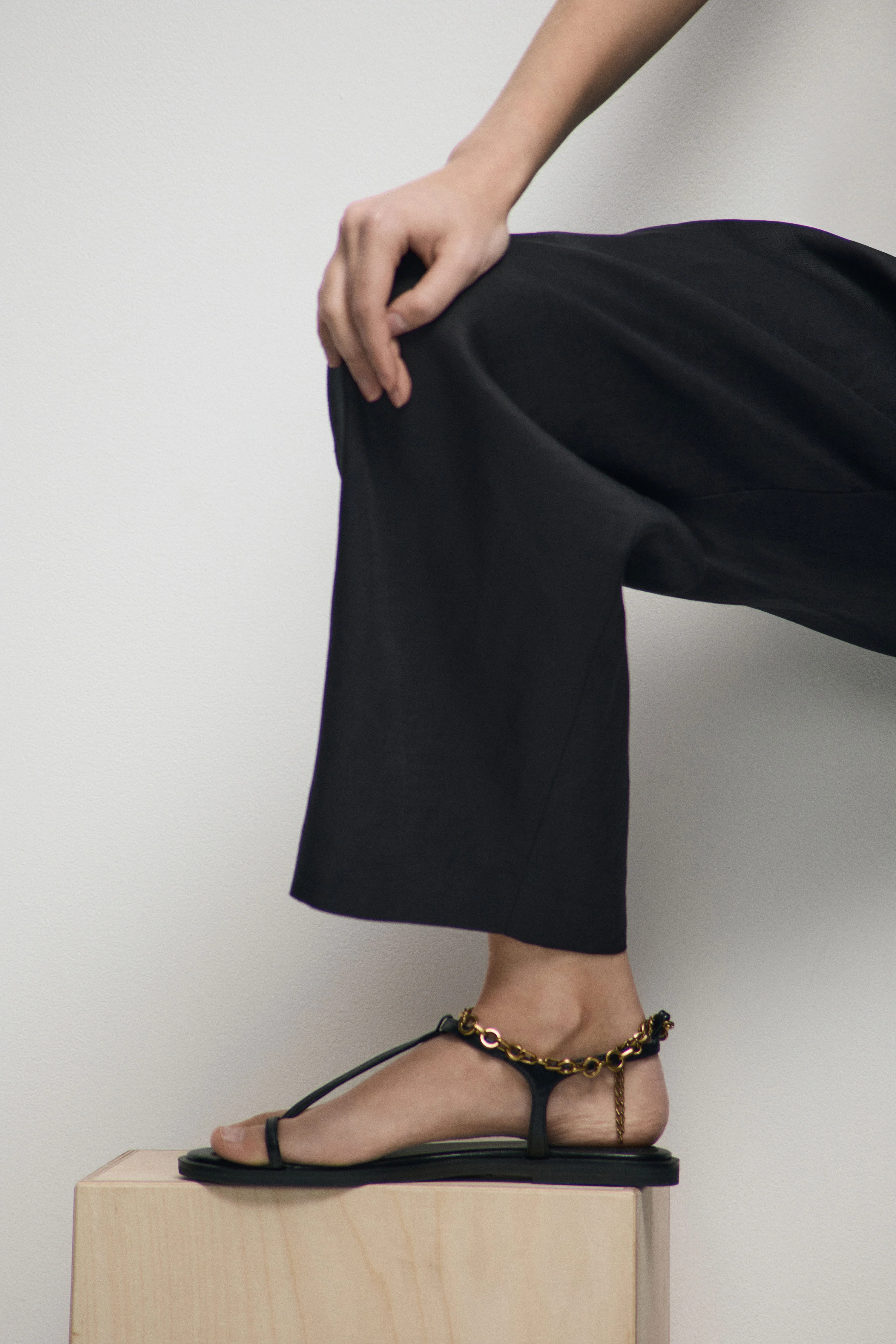 SHEEP LEATHER SANDALS - Image 3