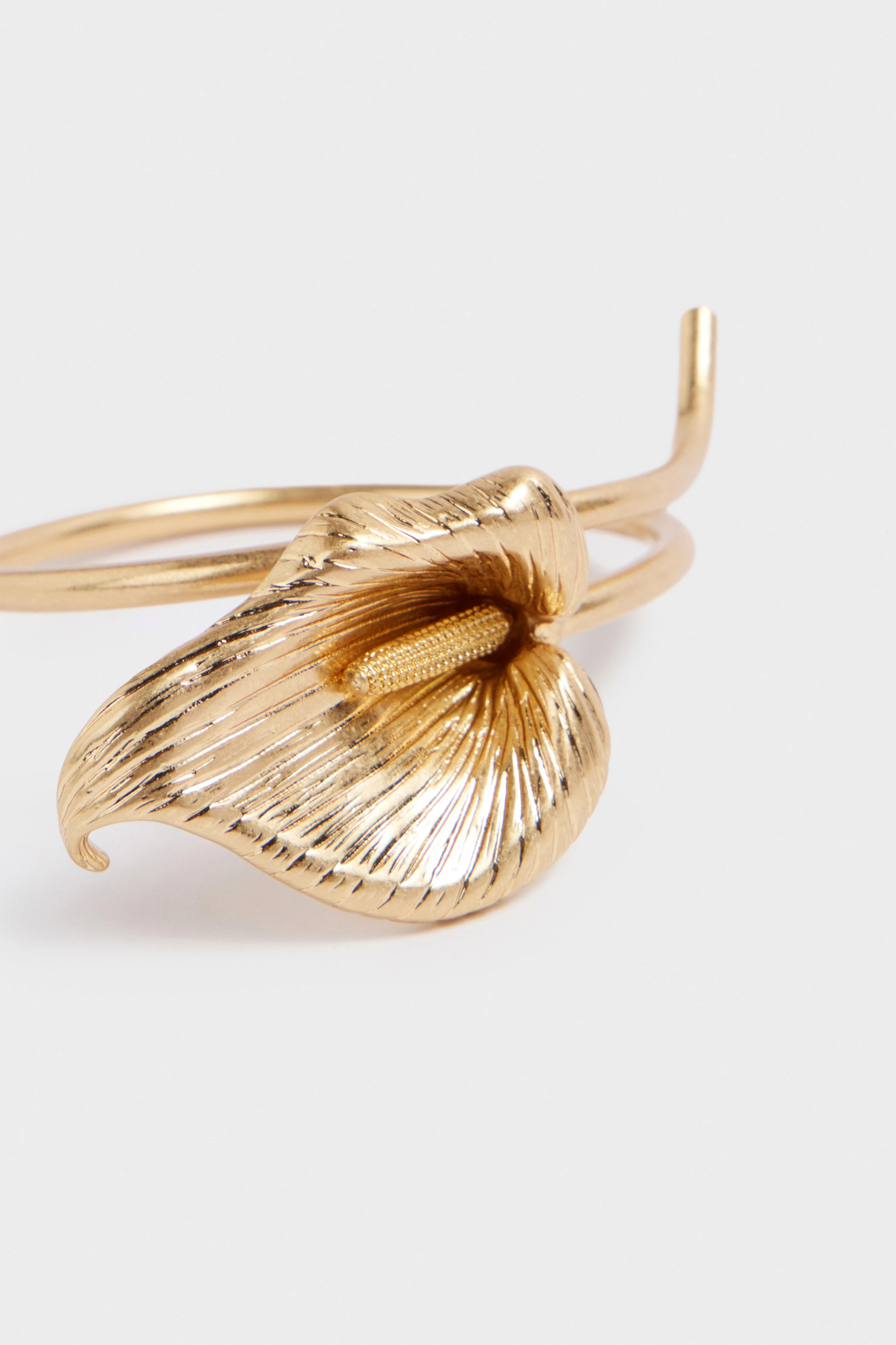 SHINY METAL BANGLE - Image 5