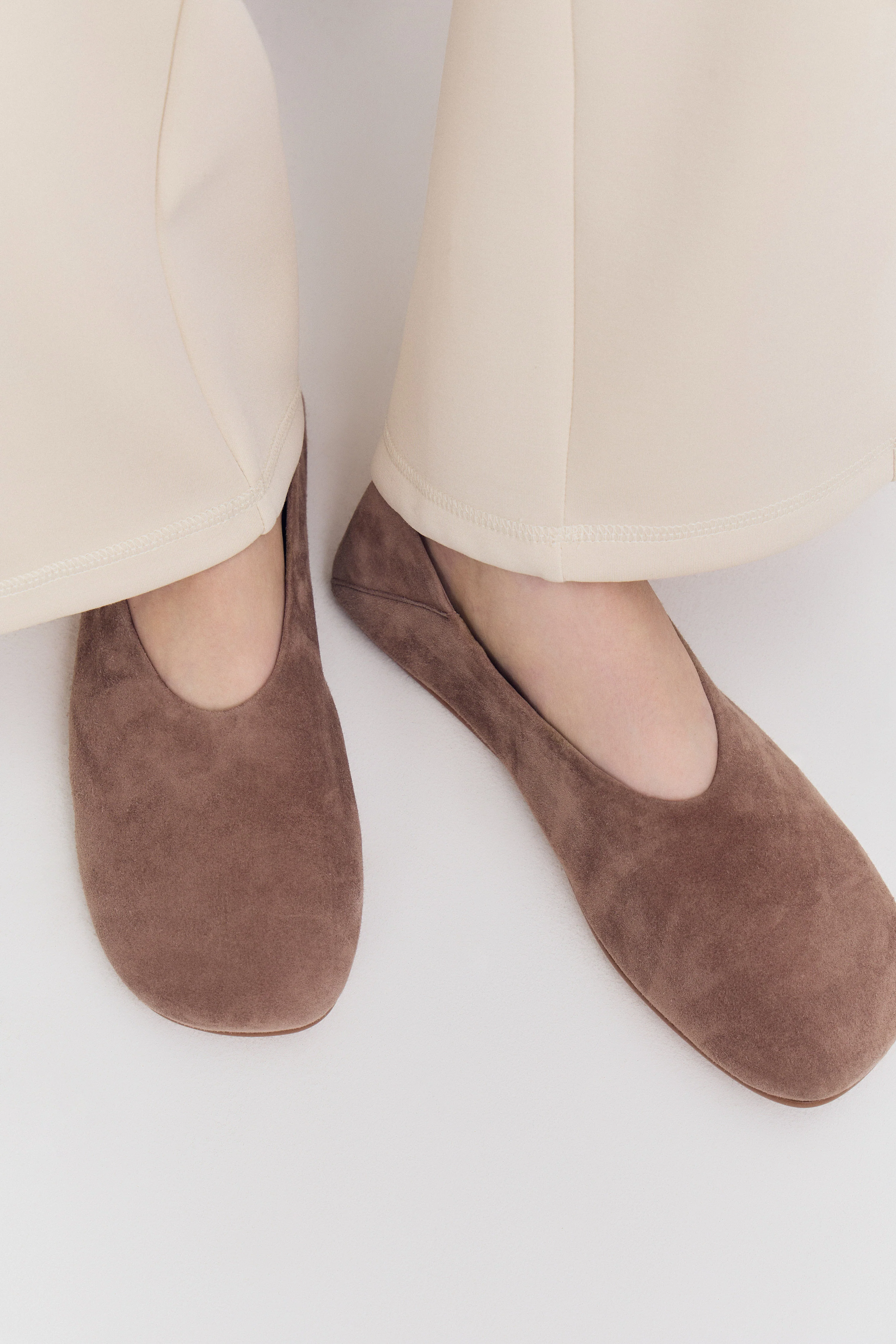 SPLIT SUEDE BALLET PUMPS - Image 2