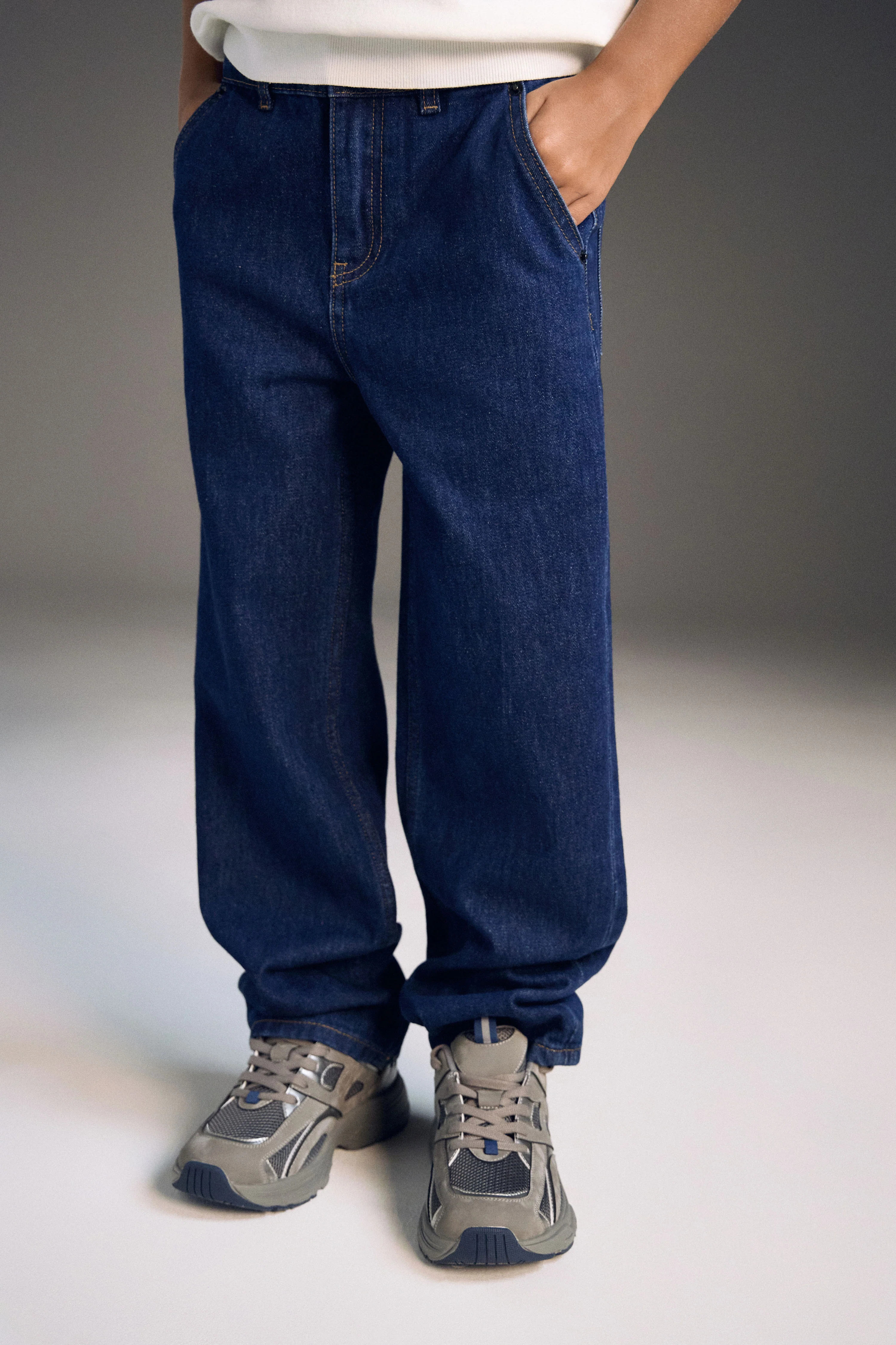 STRAIGHT-FIT JEANS - Image 3