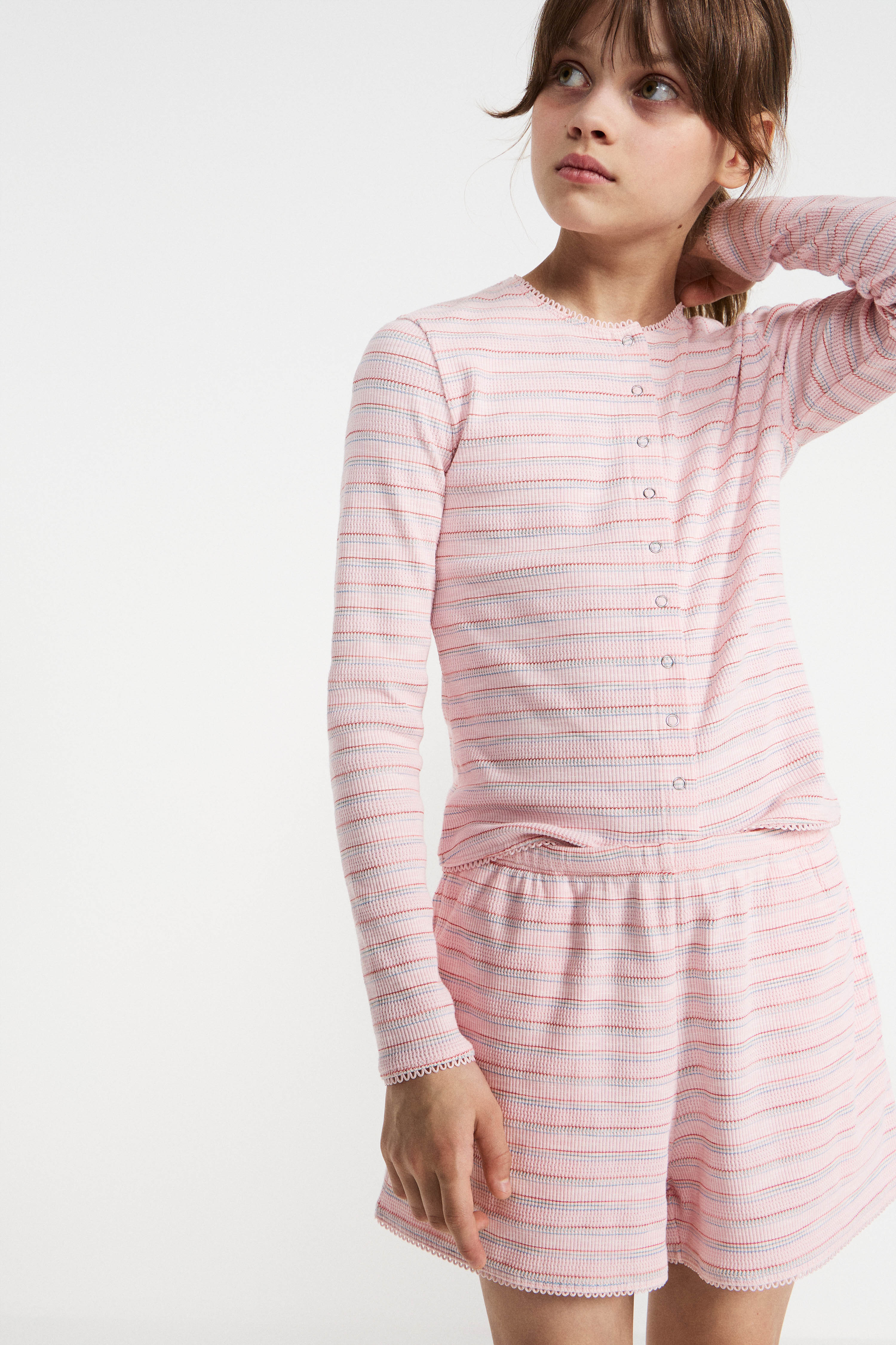 STRIPED LONG-SLEEVE TOP