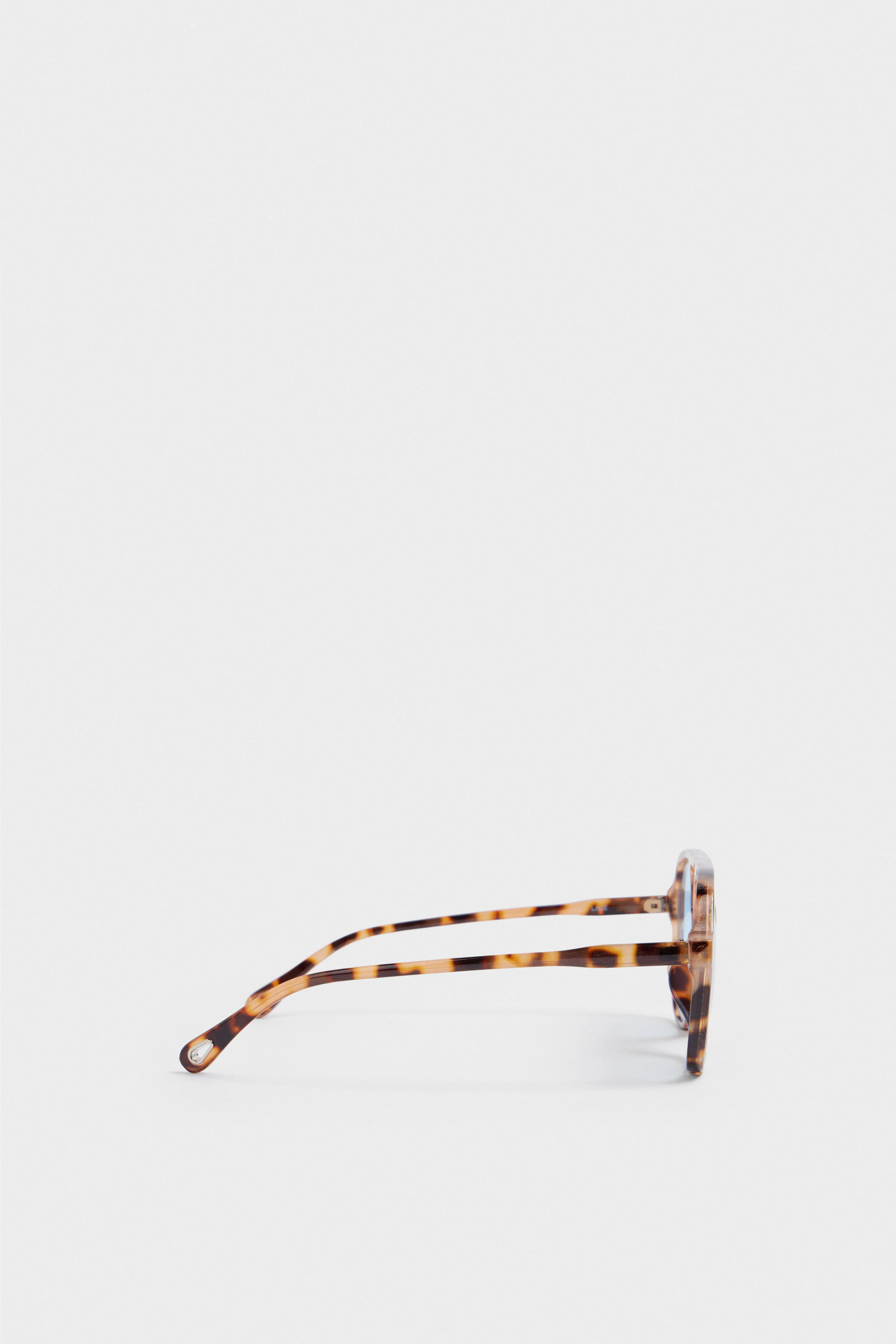 SUNGLASSES WITH UV-PROTECTIVE LENSES - Image 3