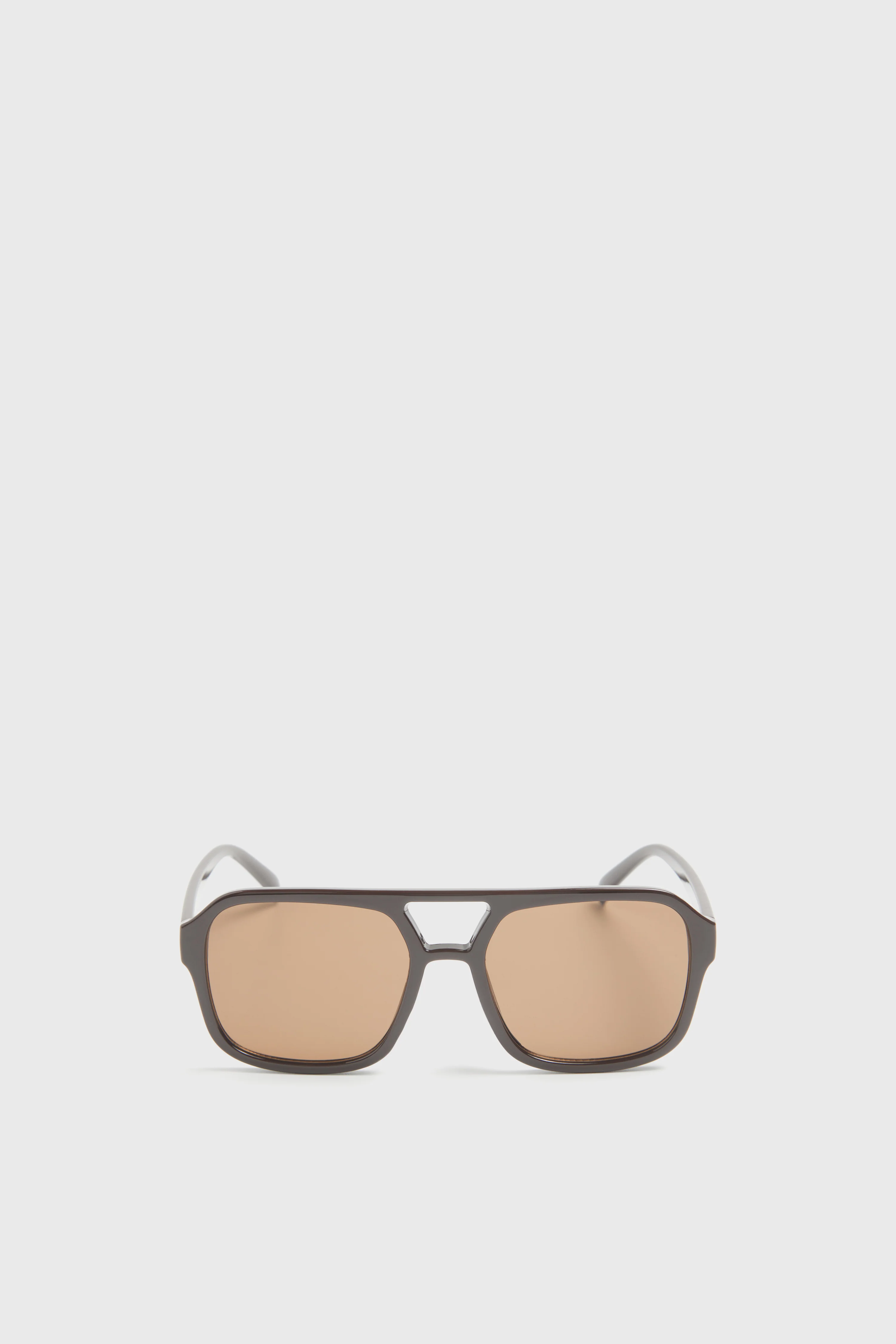 SUNGLASSES WITH UV-PROTECTIVE LENSES