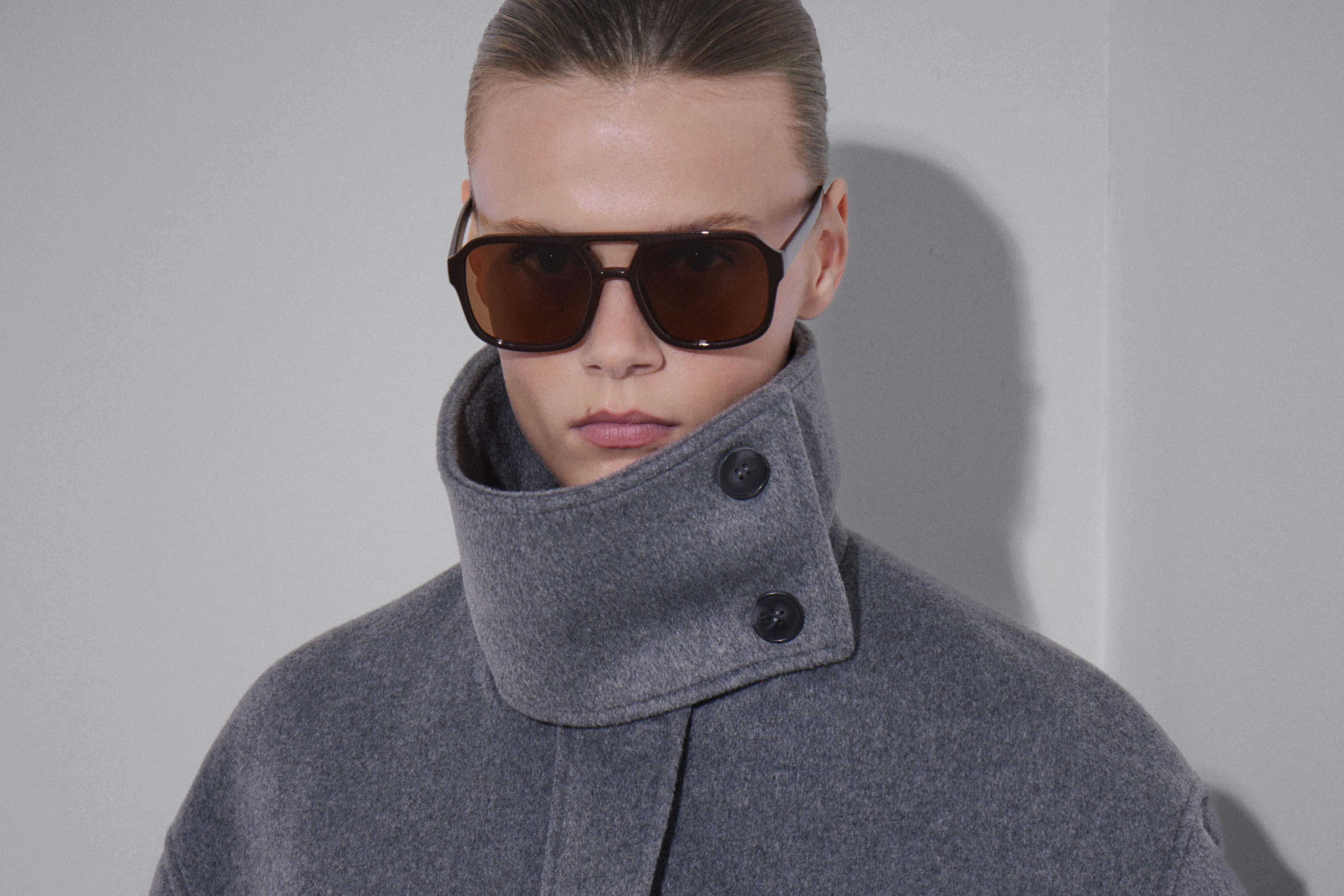 SUNGLASSES WITH UV-PROTECTIVE LENSES - Image 5