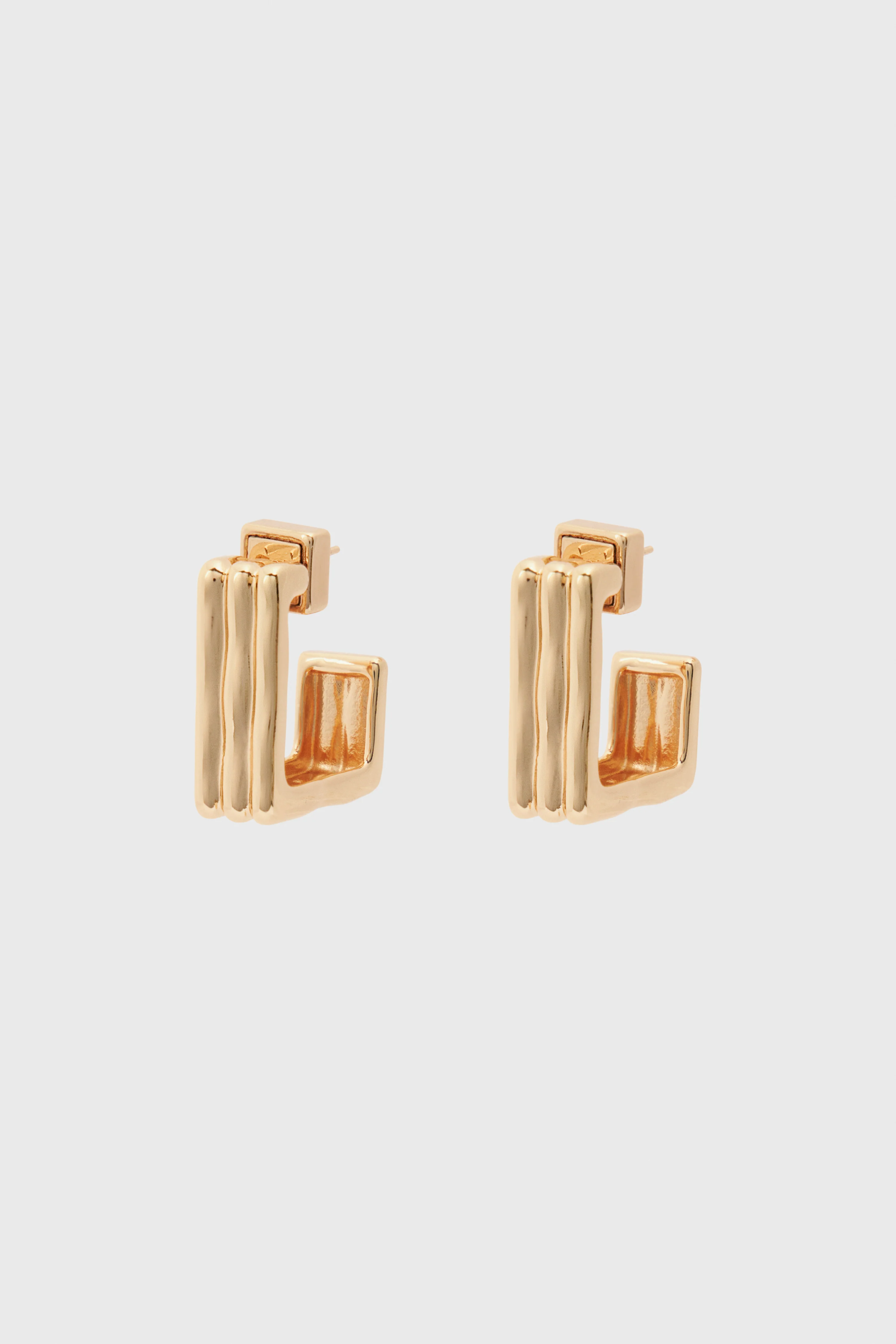 TEXTURED SQUARE EARRINGS - Image 3