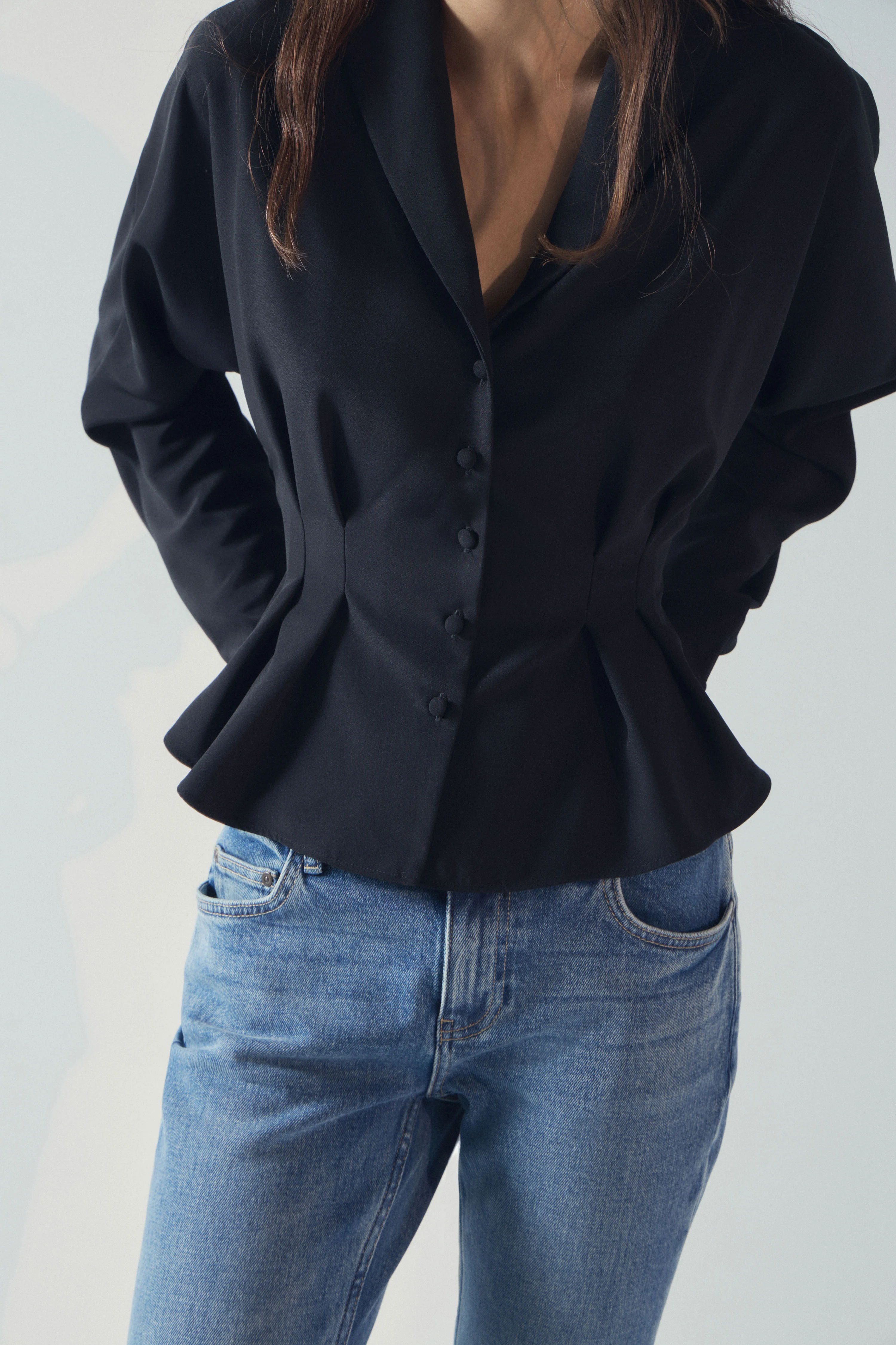 TIE-BELT SLIM BLOUSE