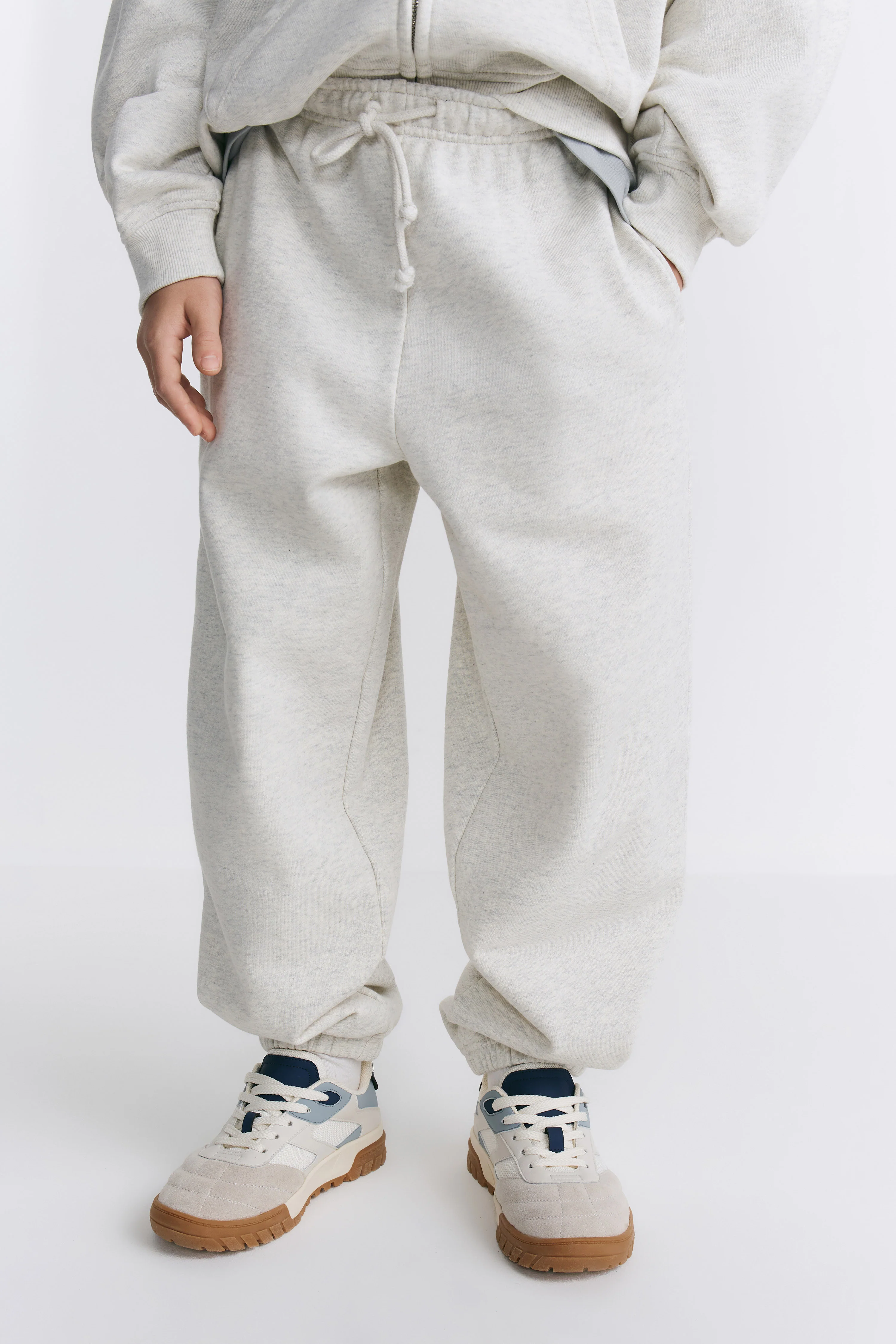 BASIC SWEATPANT JOGGERS - Image 2