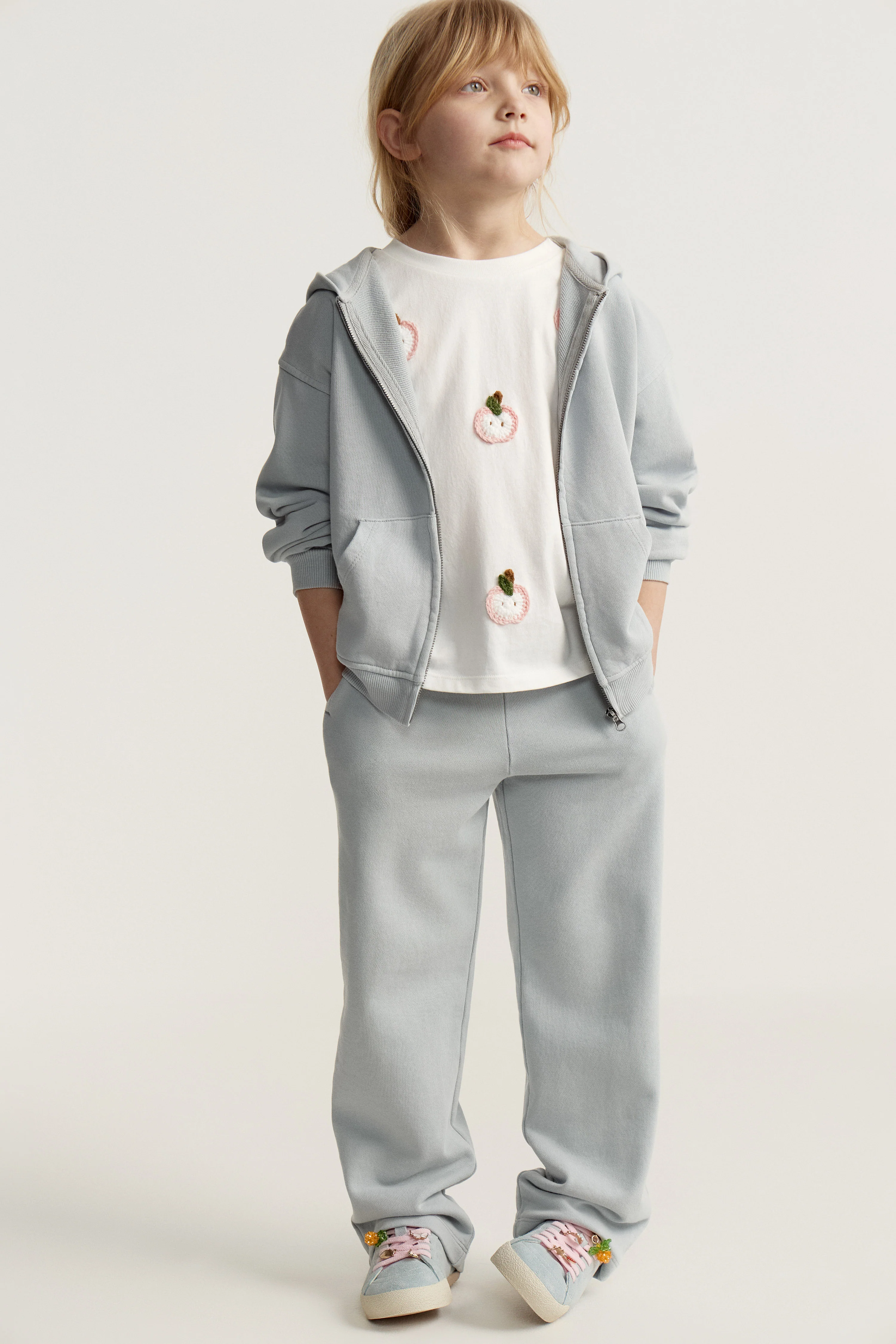 WIDE-LEG SWEATPANTS