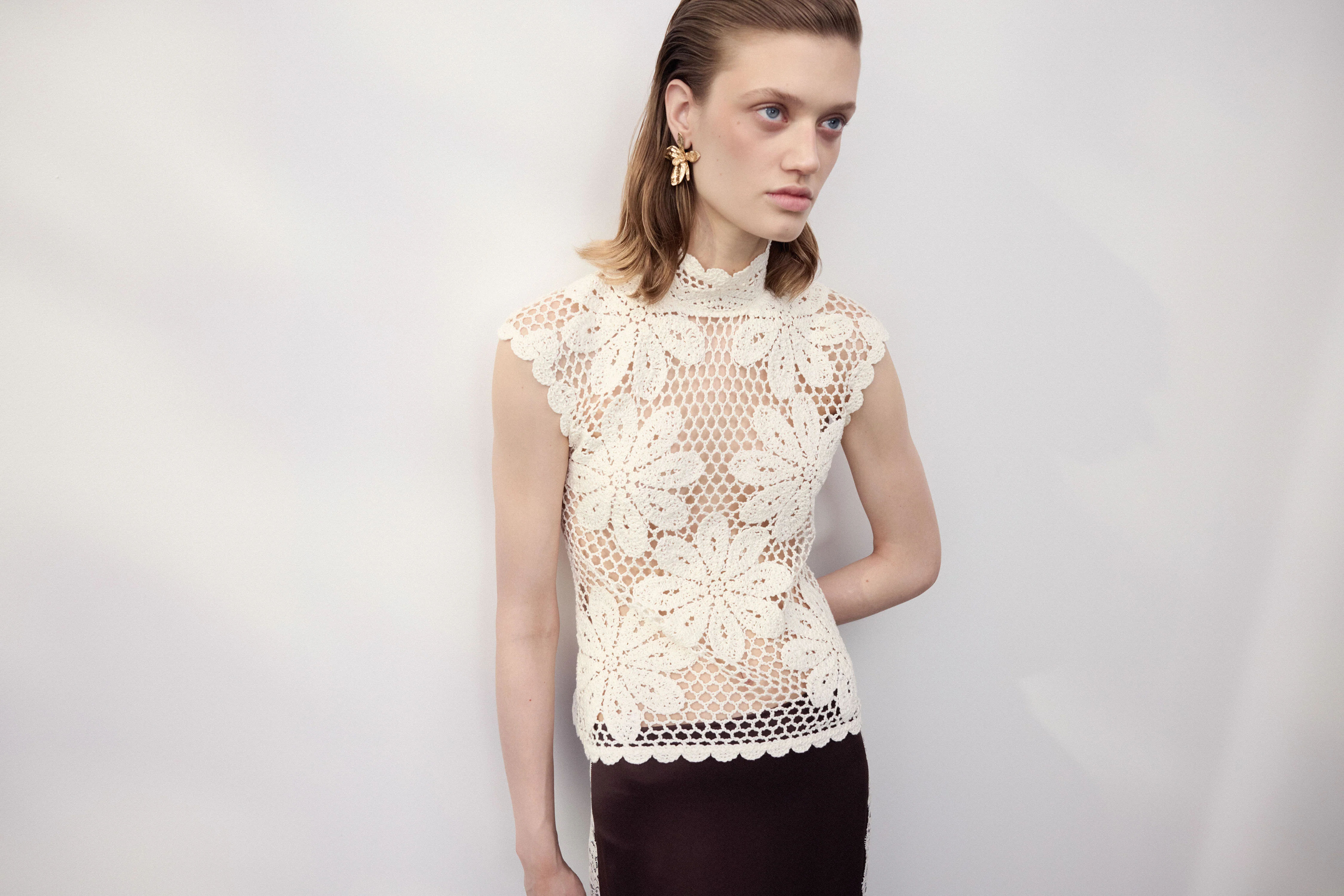 KNITTED CROCHET-LOOK TOP - Image 2