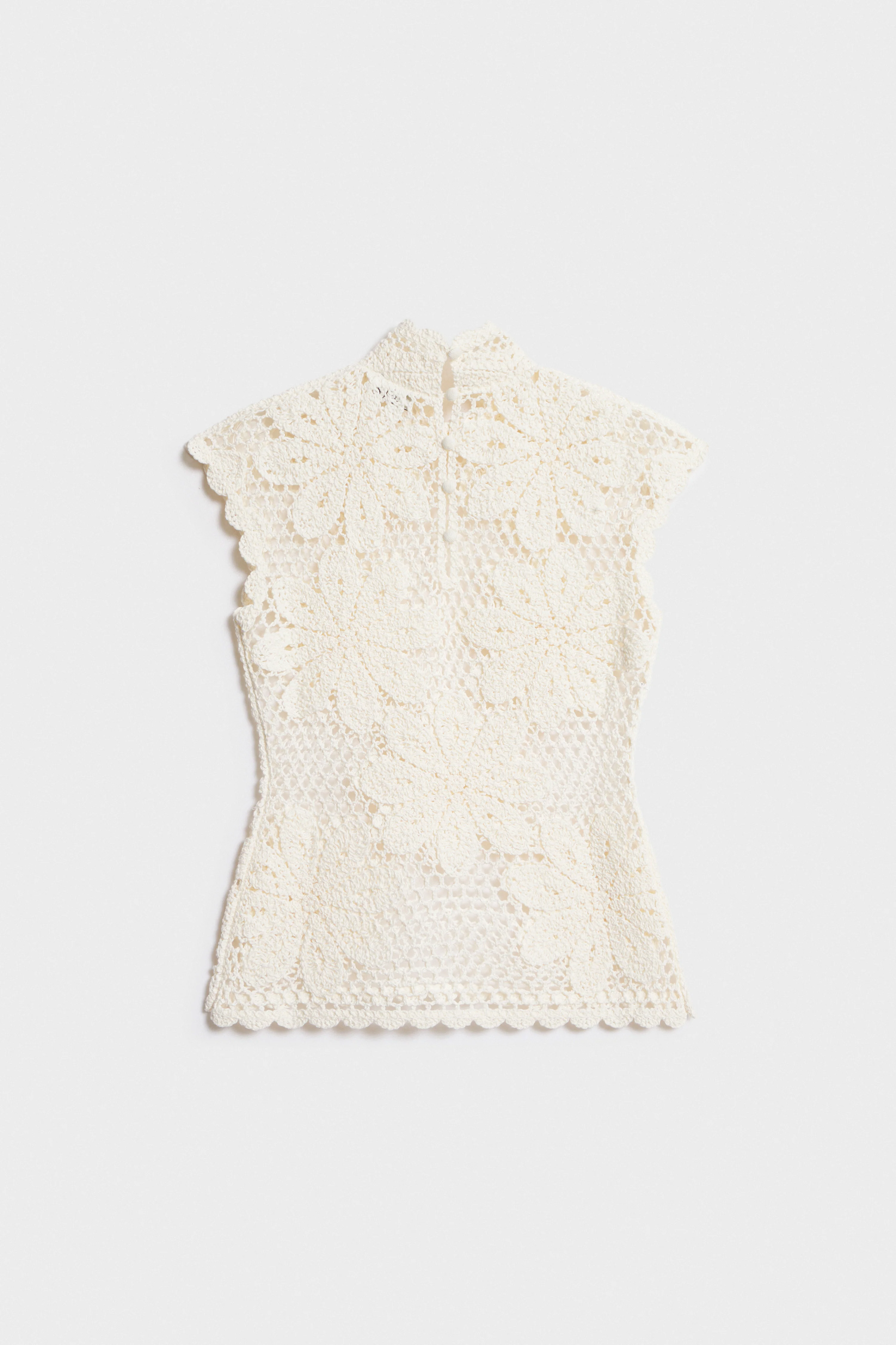 KNITTED CROCHET-LOOK TOP - Image 4