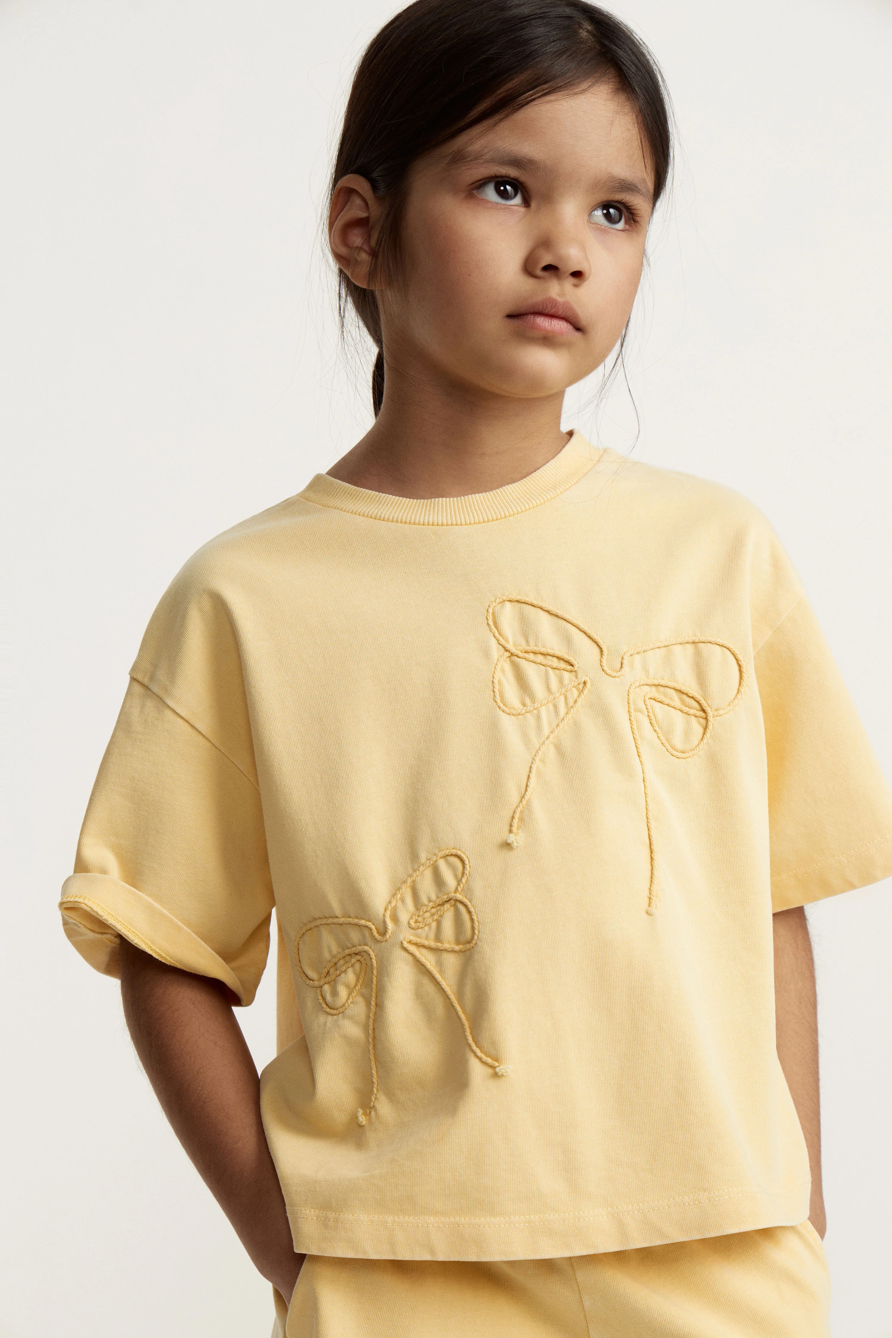 EMBROIDERY-DETAIL COTTON T-SHIRT