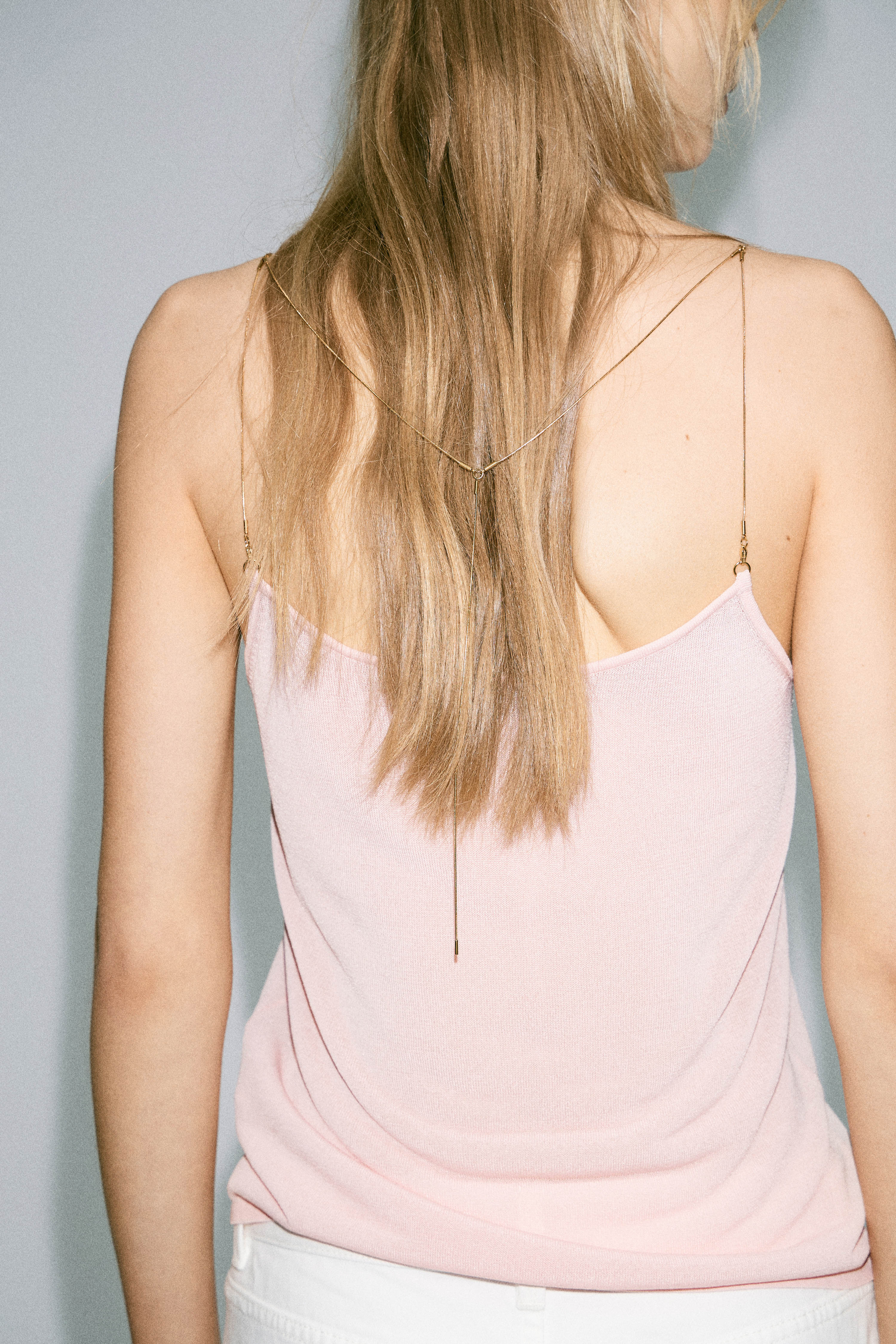 CHAIN-STRAP VISCOSE TOP - Image 4