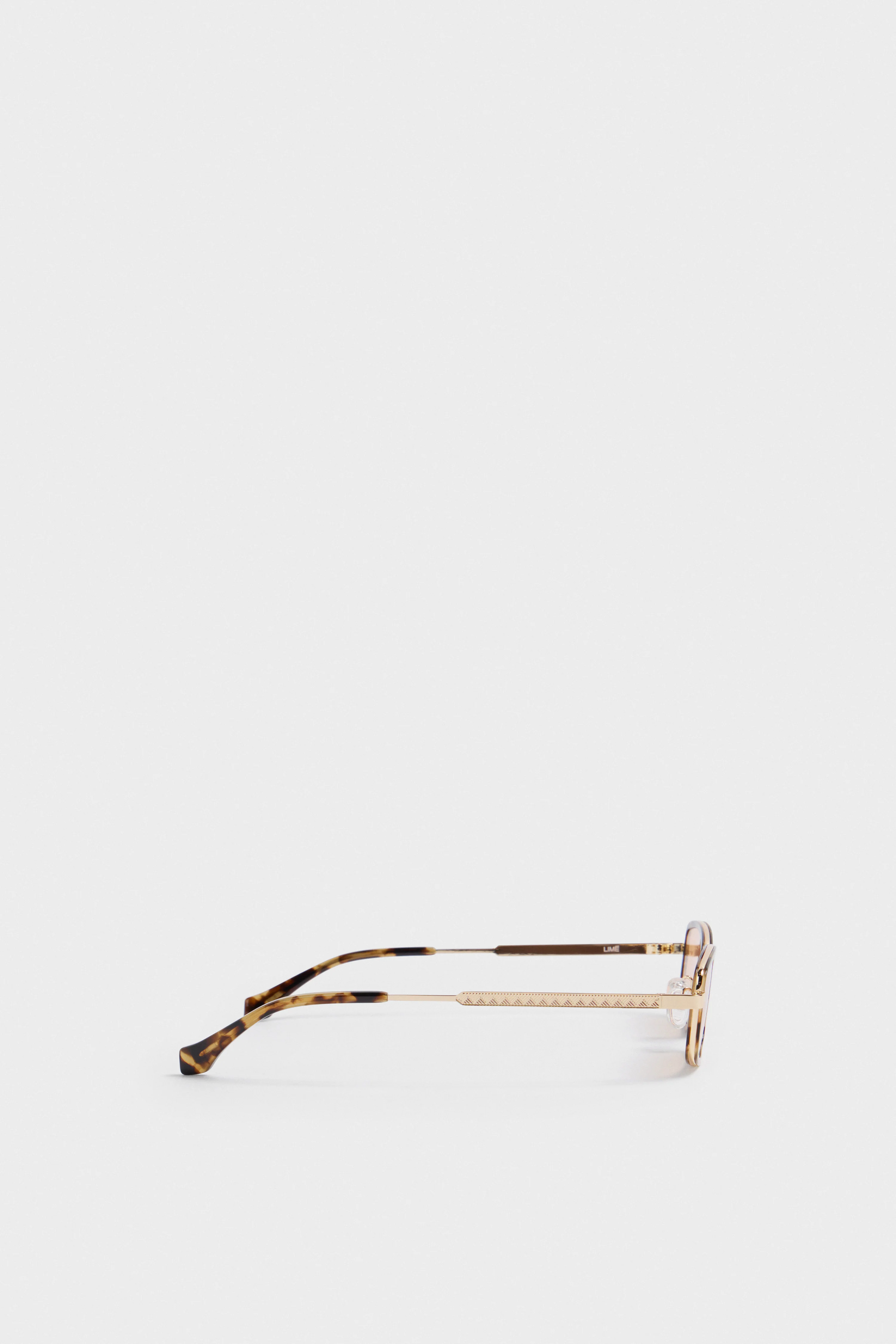 SUNGLASSES WITH UV-PROTECTIVE LENSES - Image 5