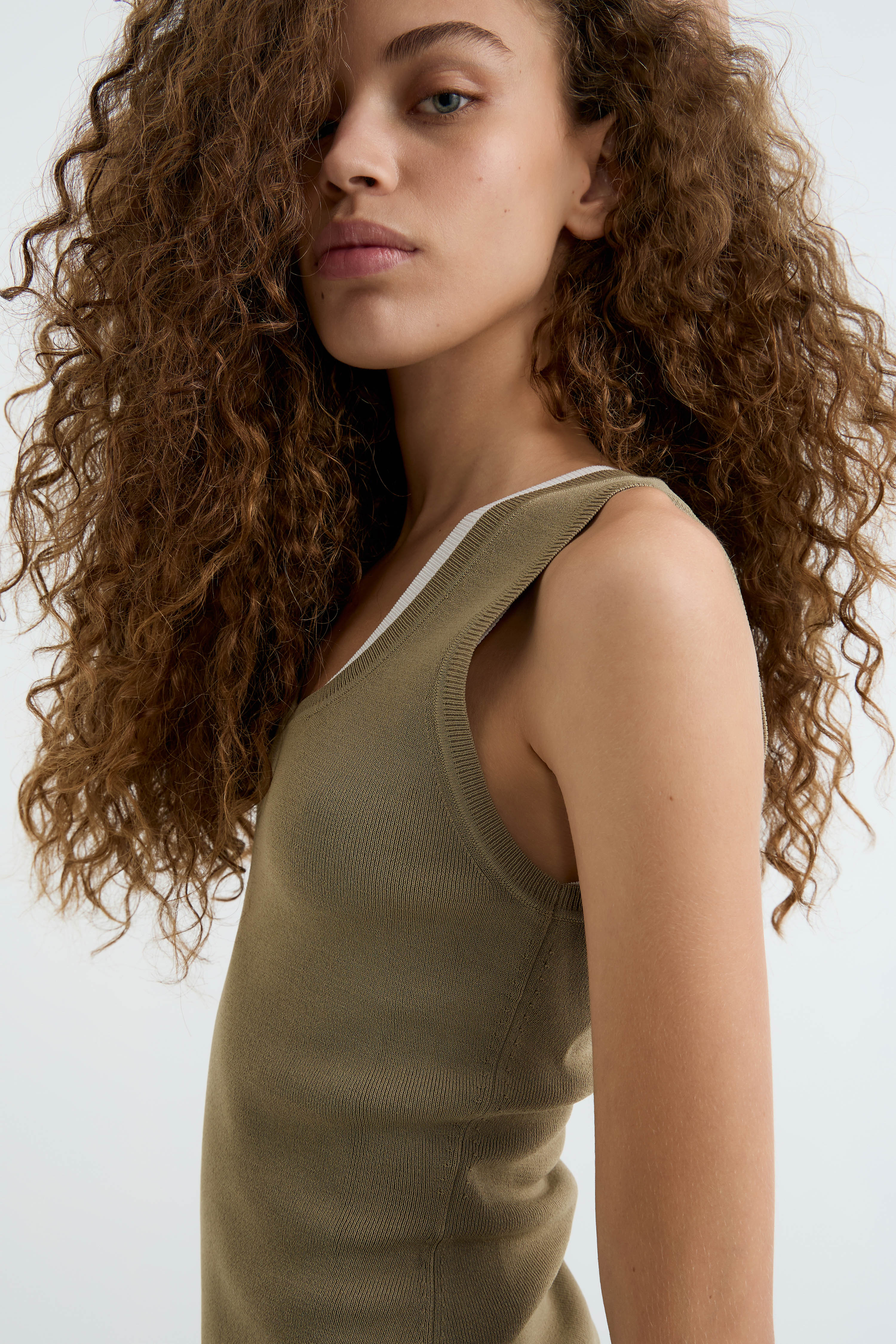 VISCOSE-BLEND KNIT TOP - Image 3