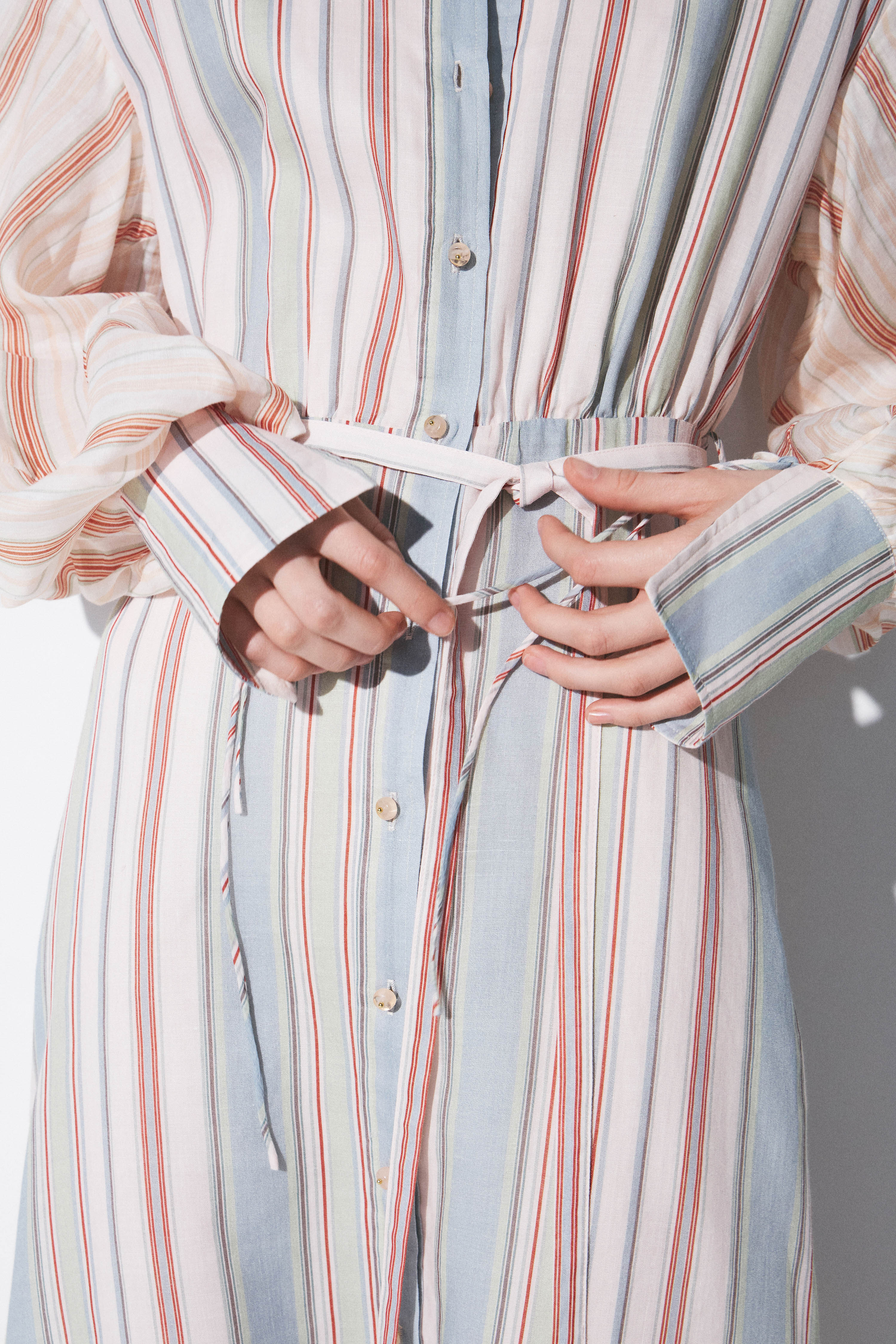 VOLUME-SLEEVE RAMIE DRESS - Image 3