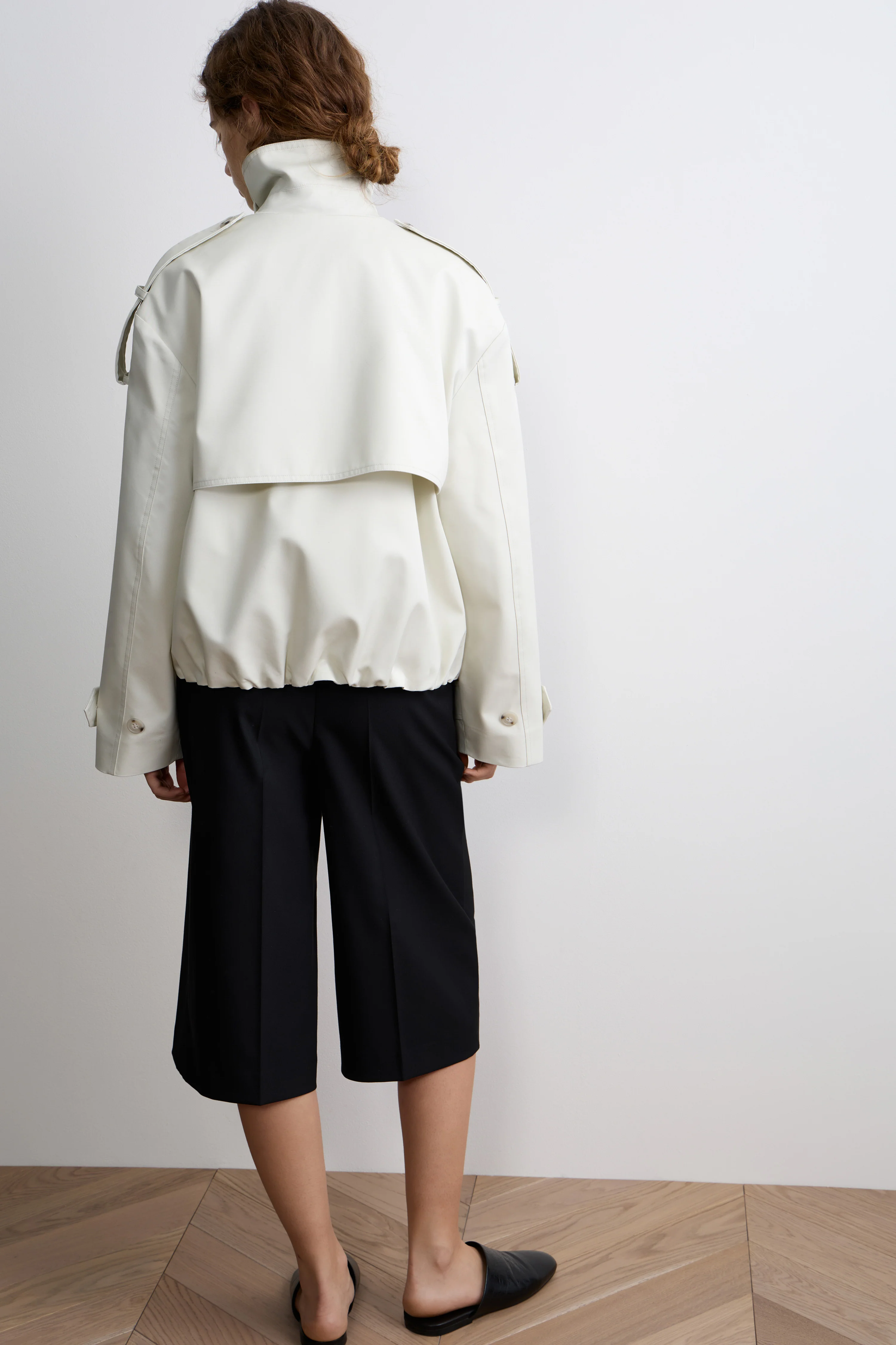 WATER-REPELLENT SHORT TRENCH COAT - Image 4