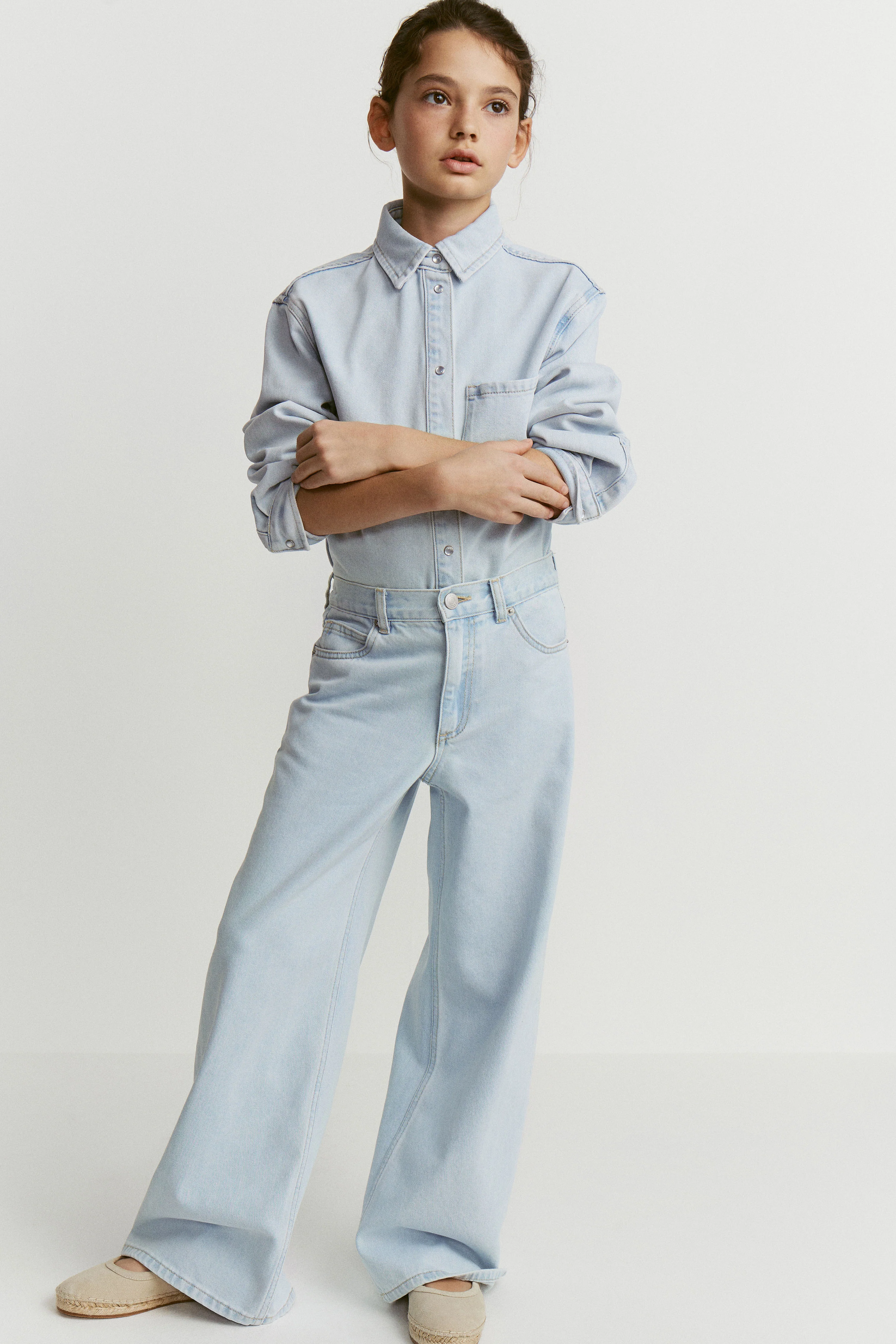 WIDE-LEG JEANS