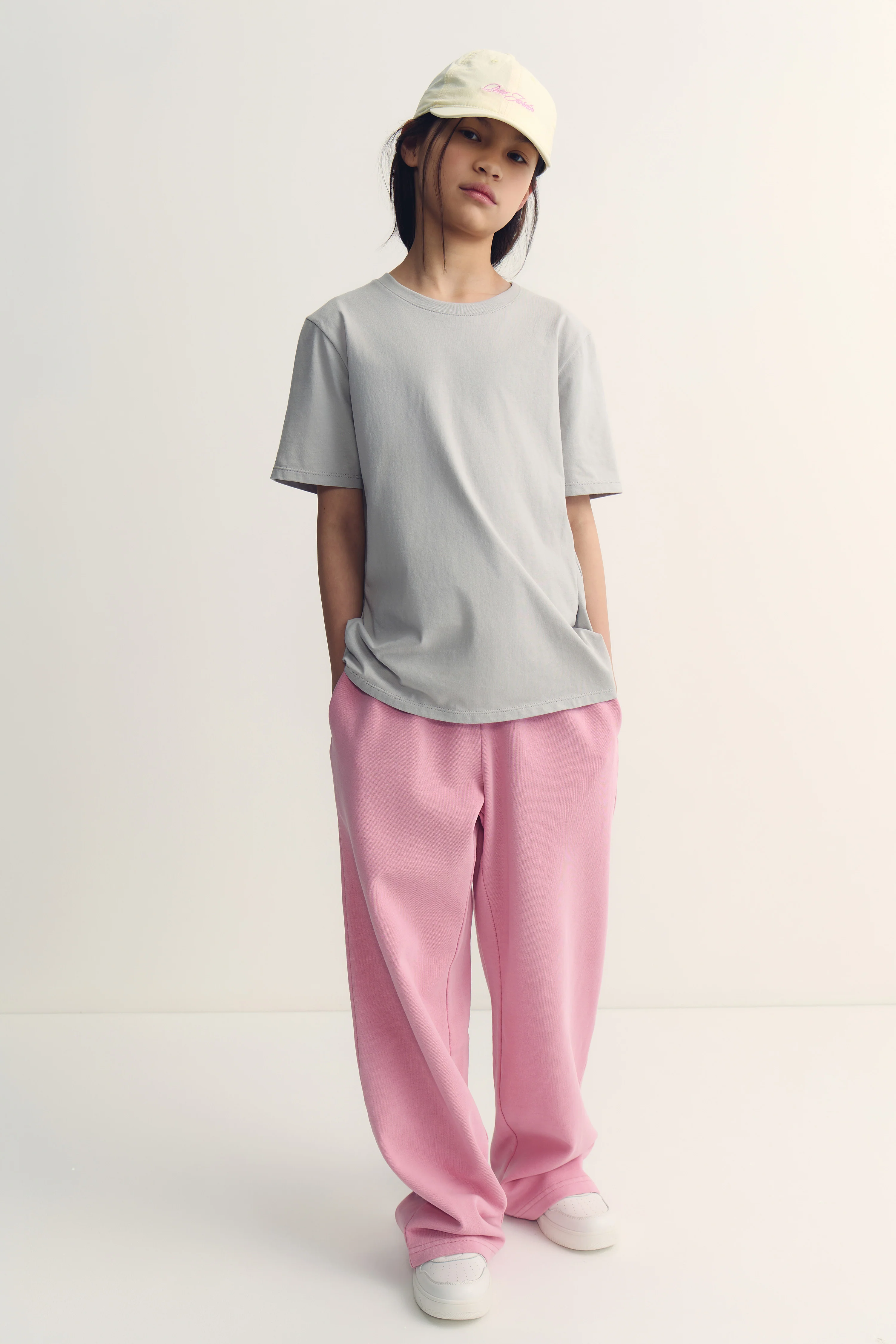 WIDE-LEG SWEATPANTS
