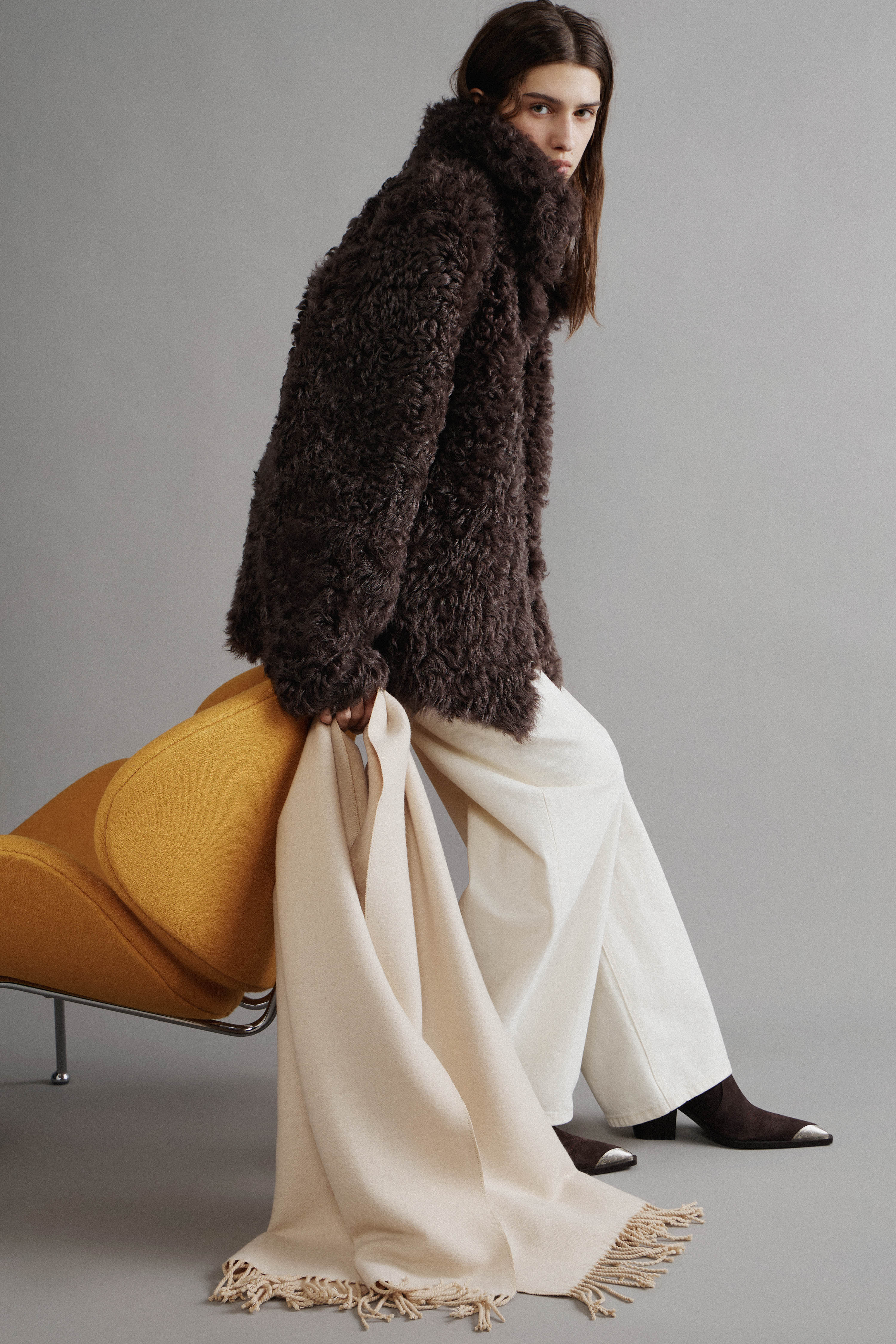 WOVEN REVERSIBLE SCARF