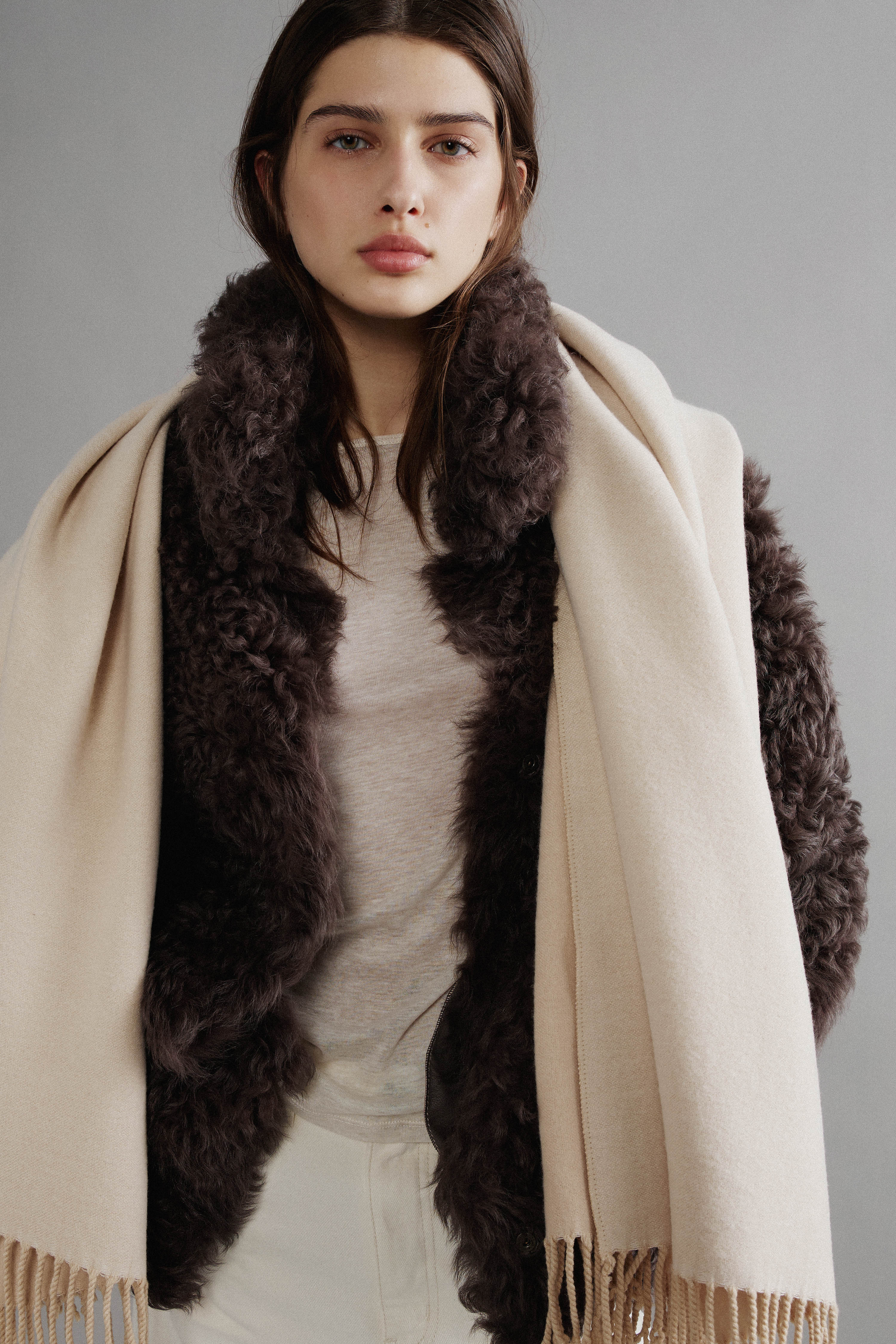 WOVEN REVERSIBLE SCARF - Image 2